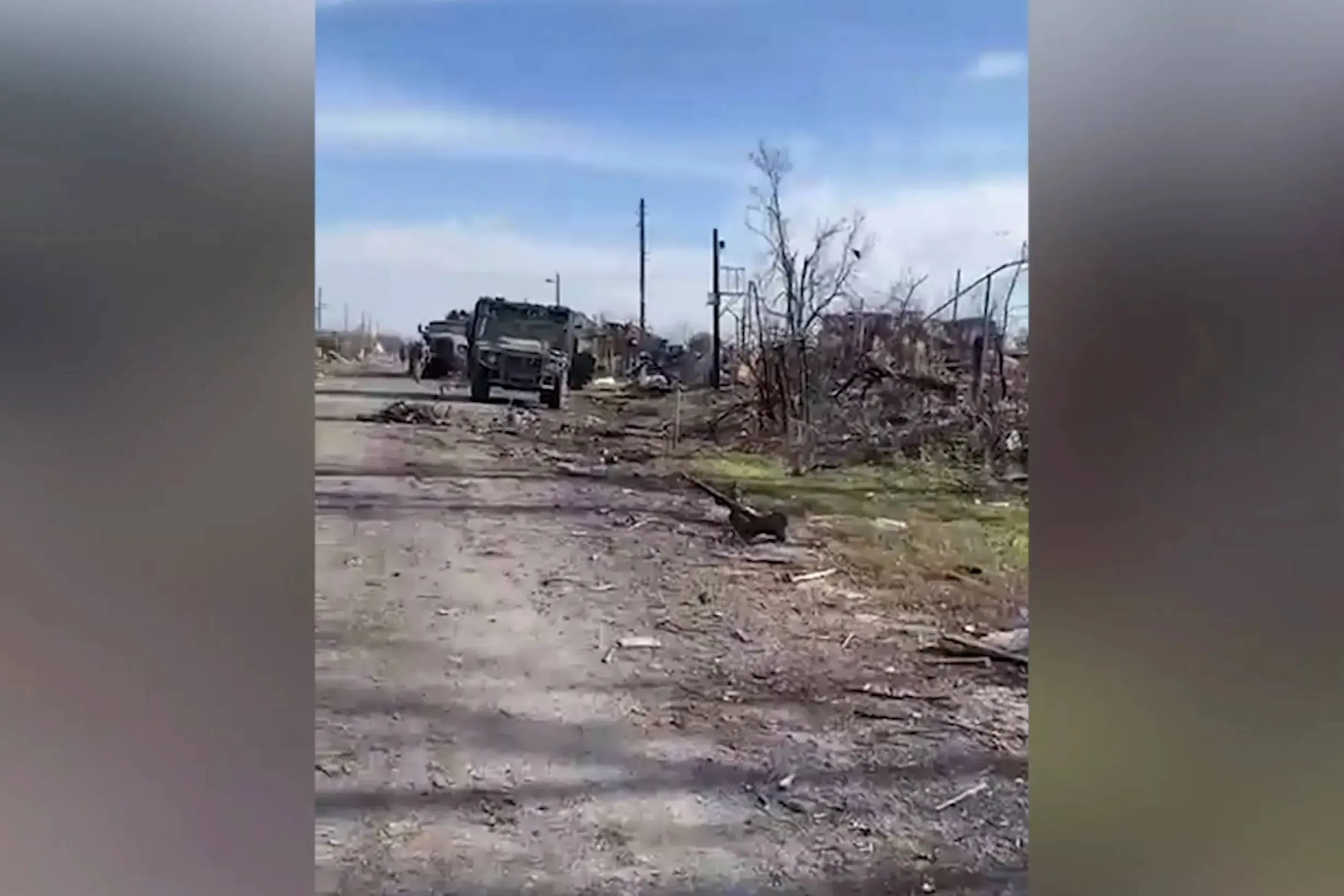 «Нога вон схаванная уже»: Появилось видео с телами ВСУшников в селе под Курском