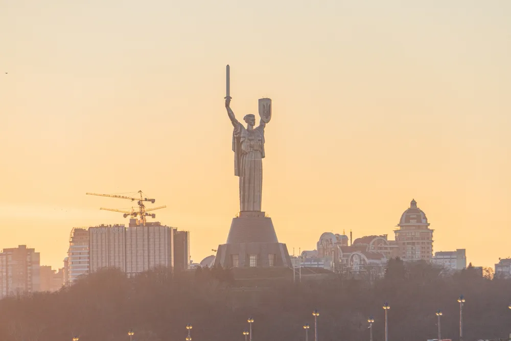 В Киеве звучит сирена воздушной тревоги