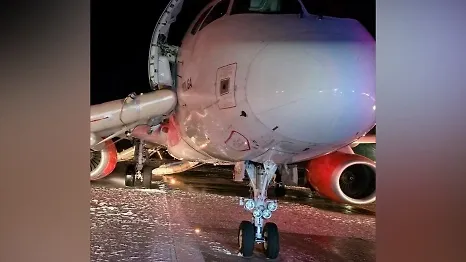 Отказ двигателя и шасси: Сгоревшему в Анталье SSJ-100 за полтора года четырежды отменяли взлёт