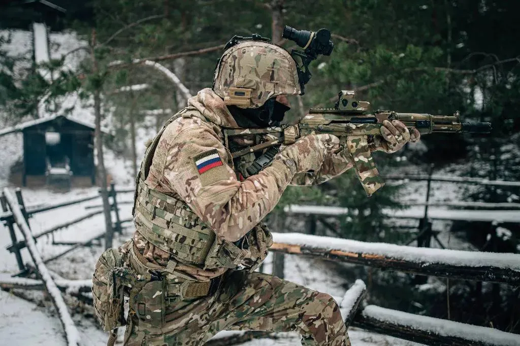 Бьют сквозь стены: В Минобороны рассказали, как снайперы на СВО поражают самые сложные цели